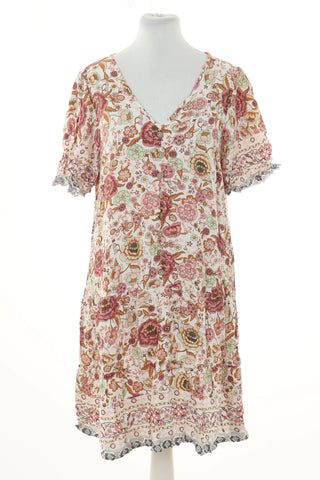 White dress flowers