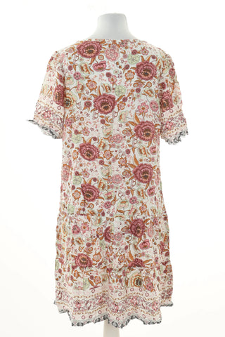 White dress flowers
