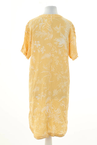 Yellow dress
