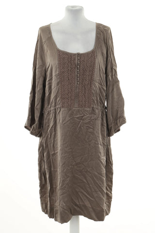 Beige Seidenkleid