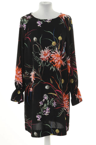Dress flowers