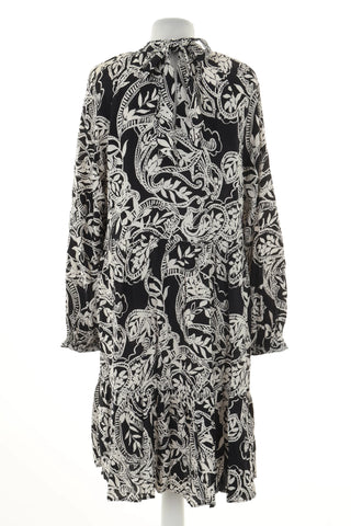 Sukienka czarna wzorek