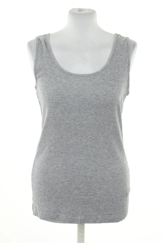 Gray top