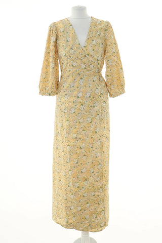 Yellow dress with flowers