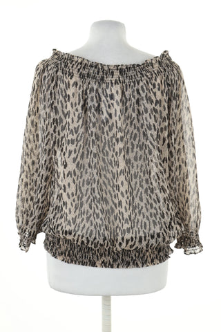 Beige blouse with spots