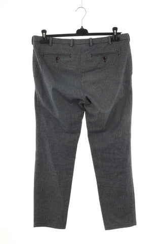 Blaue Hose mit Muster