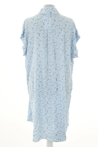 Blue dress flowers
