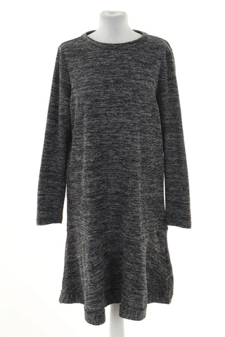 Graues Kleid