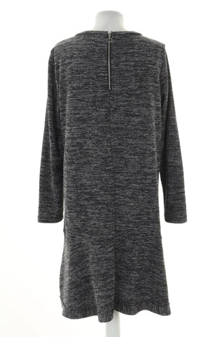 Graues Kleid