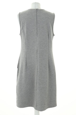 Graues Kleid mit Muster