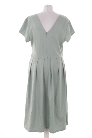 Grünes Kleid