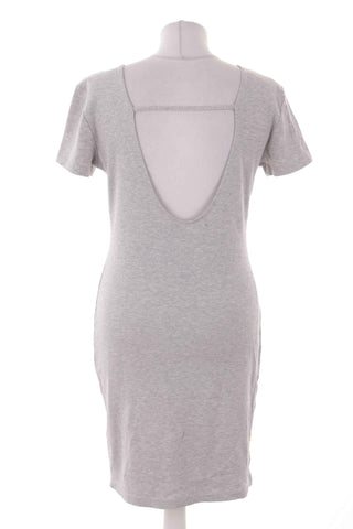 Graues Kleid