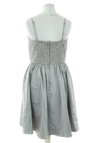 Graues Kleid
