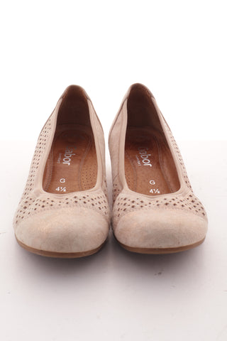 Beige shoes