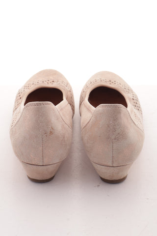 Beige shoes