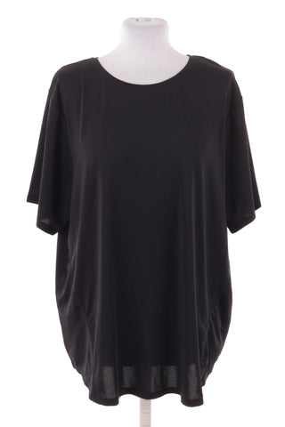 Black T-shirt