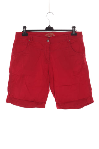 Red shorts