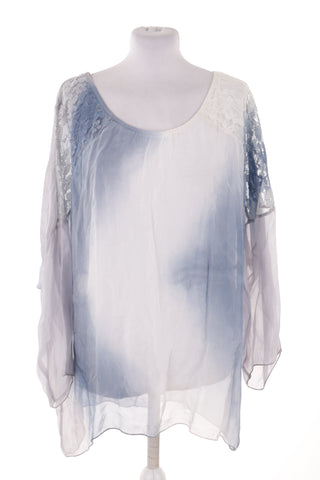 Patterned blouse