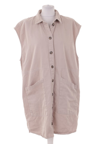 Beiges Kleid