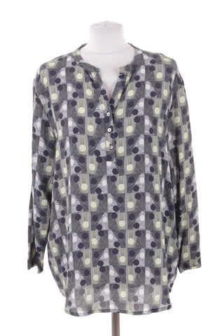Patterned blouse