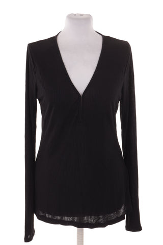 Black blouse, 40% lyocell