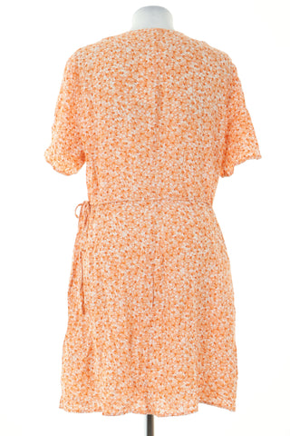 Sukienka pomarańczowa kwiaty